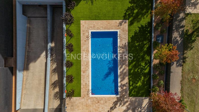 Foto e6d8a654-525c-4cd1-95fe-b38a969b37bc. Àtic amb calefacció aparcament piscina a Can Llong Sabadell