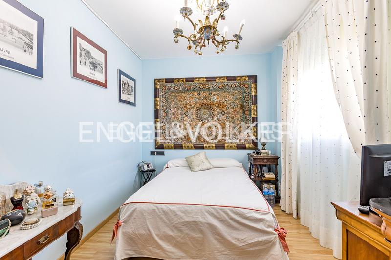 Foto 0225372b-6669-4def-969e-12a04fd2db9c. Duplex avec chauffage parking piscine dans Centre Castelldefels