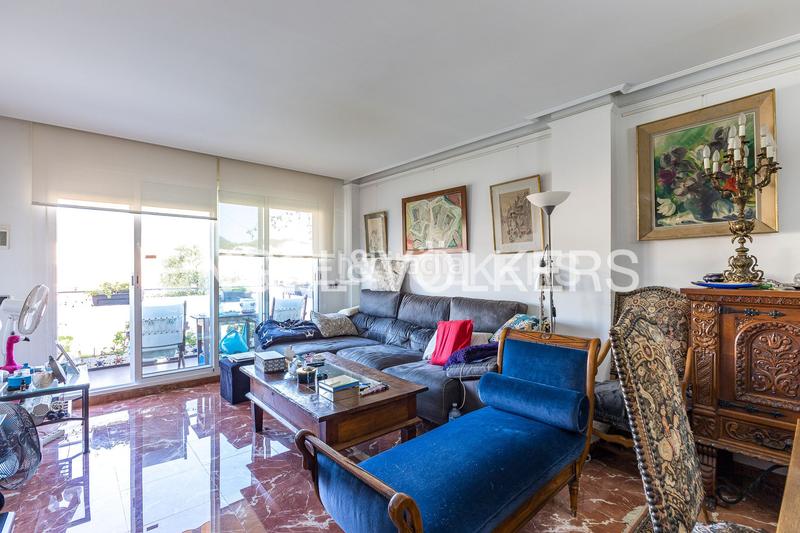 Foto 37799670-0a6c-4c73-931f-60434e6eda21. Duplex avec chauffage parking piscine dans Centre Castelldefels