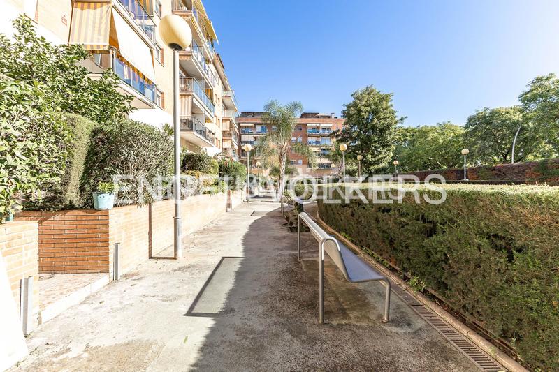 Foto 39d177b8-aad4-4a42-9218-9bff9f104947. Duplex avec chauffage parking piscine dans Centre Castelldefels