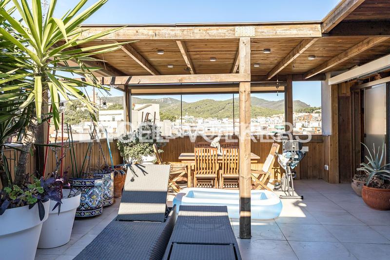 Foto 74badfe3-417b-4696-bce0-0b37c349495c. Duplex avec chauffage parking piscine dans Centre Castelldefels