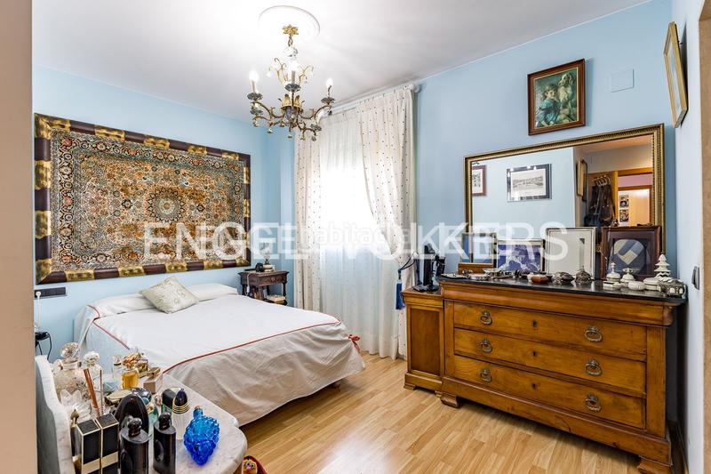 Foto 9d6834c2-96f3-489c-84c3-b334431e7a88. Duplex avec chauffage parking piscine dans Centre Castelldefels