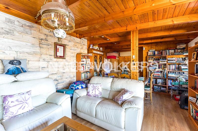 Foto b78aa127-a20c-4f75-a824-eb717278cfcb. Duplex avec chauffage parking piscine dans Centre Castelldefels