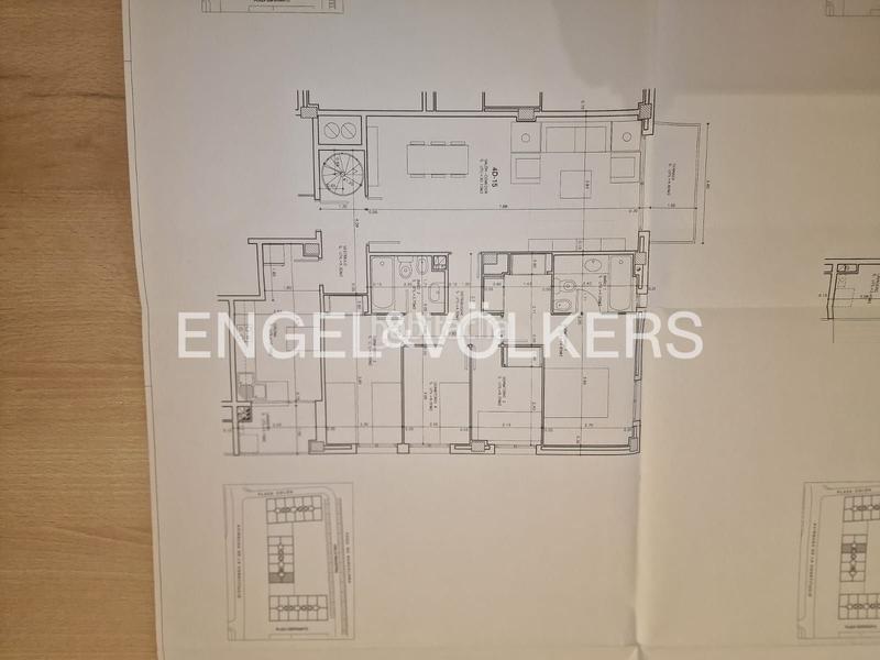 Foto fc50444b-bc5c-4862-806a-d60e2533a425. Duplex avec chauffage parking piscine dans Centre Castelldefels