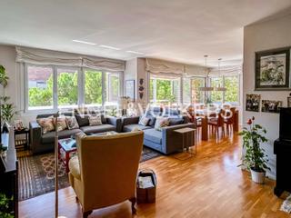 Apartament a Pedralbes. Magnífico piso alto dúplex con piscina en el mejor pedralbes