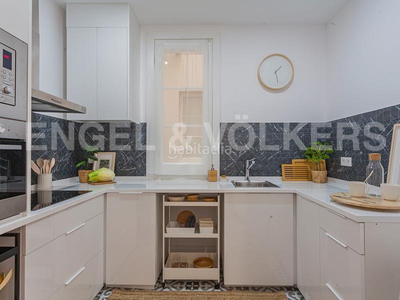 Foto fd1b6bc7-6900-4acf-86f0-ce9c9f55d3a6. Piccolo appartamento con riscaldamento in La Nova Esquerra de l´Eixample Barcelona