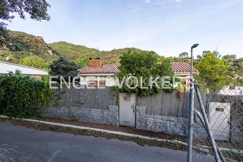 Foto 92f2c521-dd4f-4621-af82-78e3308c1766. Casa  para reformar en Bruguers en Bruguers Gavà