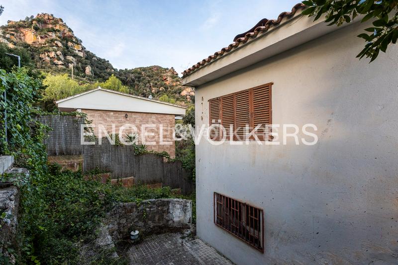 Foto b54141c5-9f6e-4b0d-9830-d60ba8db63b9. Casa  para reformar en Bruguers en Bruguers Gavà