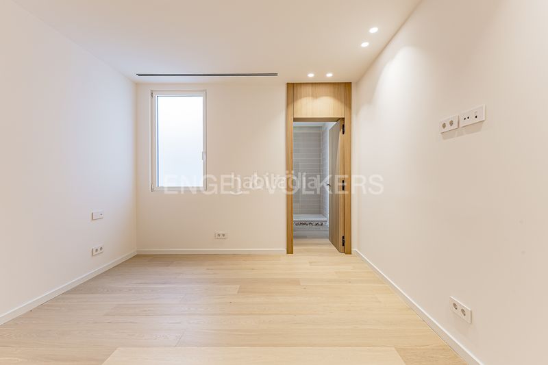 Foto 2a8e6ece-ede9-4133-8e6b-c4d9a5fa4862. Pis amb calefacció a Dreta de l´Eixample Barcelona