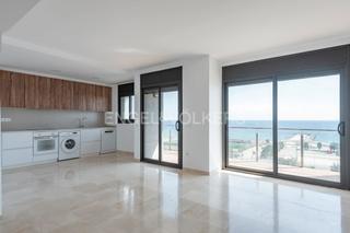 Miete Appartement in Diagonal Mar i el Front Marítim del Poblenou. Magnífico piso a estrenar en primera línea de mar con terraza, v