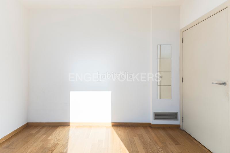 Foto 43063445-a594-43b8-ad5f-2cabbef424f3. Piccolo appartamento con riscaldamento in L´Antiga Esquerra de l´Eixample Barcelona