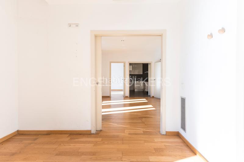 Foto 69b164c5-6b0a-42de-bef4-7ea001cdc6d3. Piccolo appartamento con riscaldamento in L´Antiga Esquerra de l´Eixample Barcelona