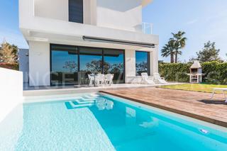 Haus in Fondo Somella. Casa de diseño moderno con vistas panorámicas al mar
