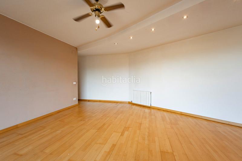 Foto 85e85178-7166-4270-90fe-2b243471ac0a. Apartament amb calefacció aparcament a Papiol (El)