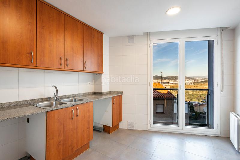 Foto a940c9a8-7c8c-48da-a362-d5871440e715. Apartament amb calefacció aparcament a Papiol (El)