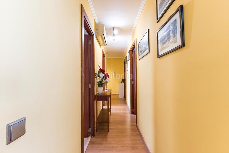 Foto a15b5ddf-934a-461a-98dd-eb44192a6519. Apartamento  reformado en barrio del puerto en Tarragona