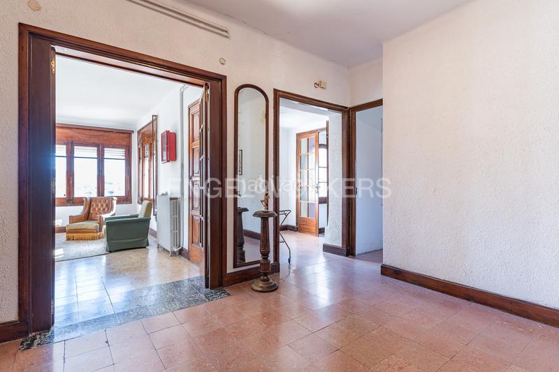 Foto 1e8aa281-06c0-461d-a122-71e37cdef04a. Casa majestuosa casa clásica en Alella