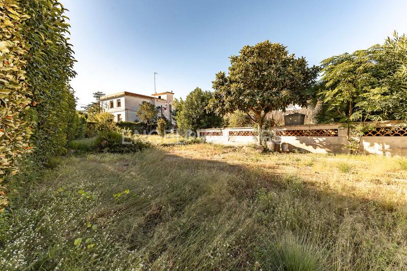 Foto cc0449d8-a5b3-40f9-ae37-9acd5993445c. Casa majestuosa casa clásica en Alella