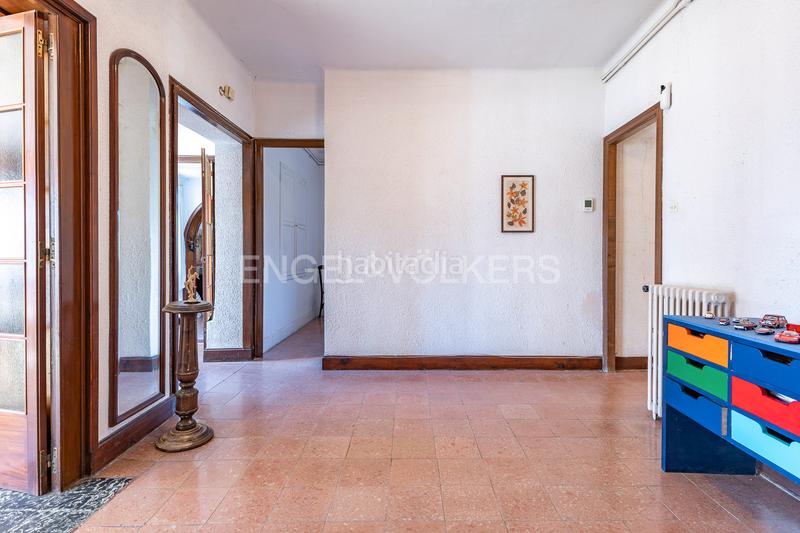 Foto fbc7afed-572b-499b-8b67-ece16a600d02. Casa majestuosa casa clásica en Alella