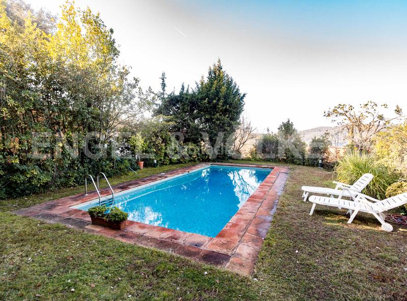 Foto 9e13fb50-ca08-49d4-b5ea-422a63b83308. Casa  fantástica y muy bien comunicada en vallvidrera en Barcelona