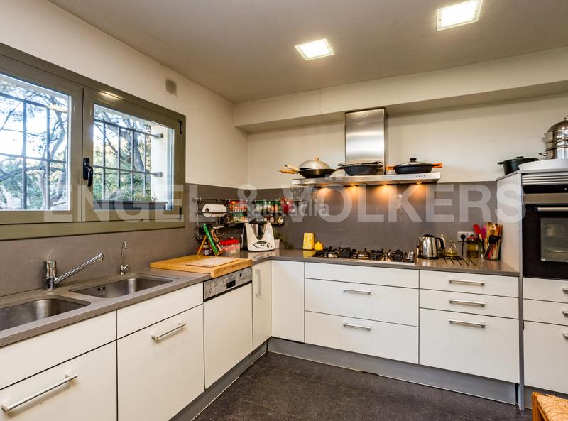 Foto c4eb0dc2-20ce-460e-b7aa-a322fafd4b0e. Casa  fantástica y muy bien comunicada en vallvidrera en Barcelona