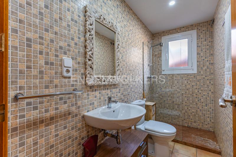 Foto 3c75fdf6-a70e-4fea-9ee1-2098b75eb9f4. Location duplex avec chauffage dans Sant Pere Nord Terrassa