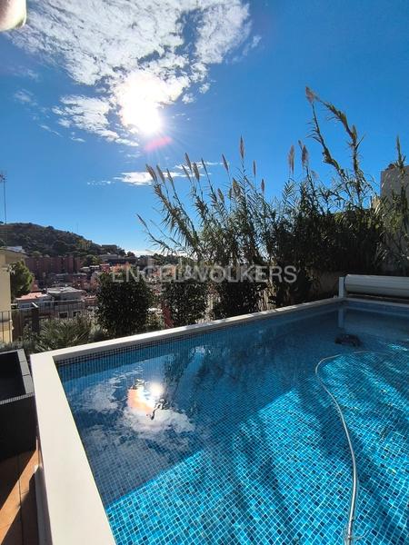 Foto 4bf533cb-9669-4fee-815c-5b847021a7ea. Affitto casa con riscaldamento parcheggio piscina in Barcelona