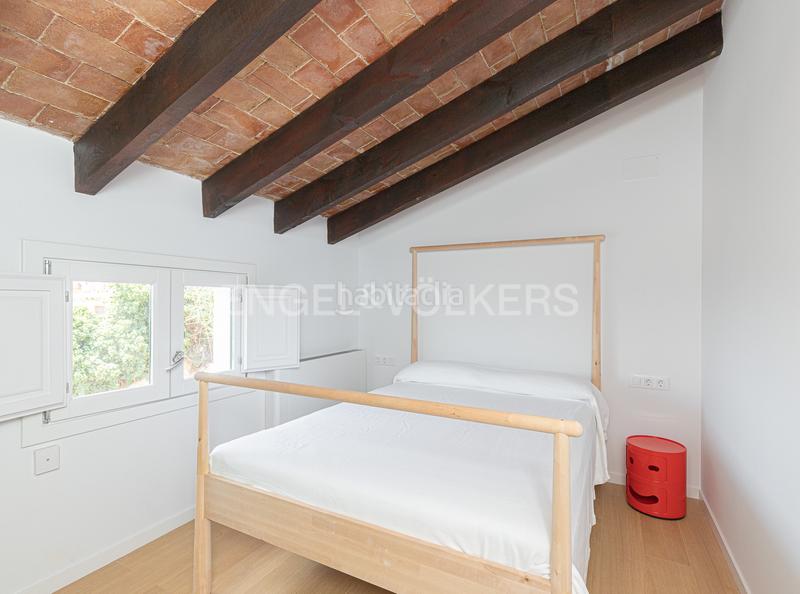 Foto b44a484d-0246-41b0-bf21-3a37aba957f5. Affitto casa con riscaldamento parcheggio piscina in Barcelona