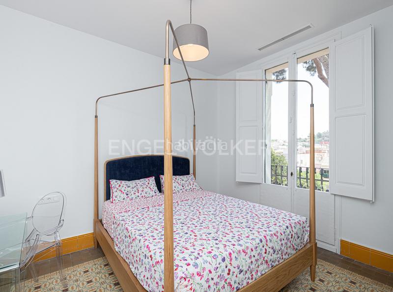 Foto becb3b81-9e05-42f4-9d45-3e129988a715. Affitto casa con riscaldamento parcheggio piscina in Barcelona