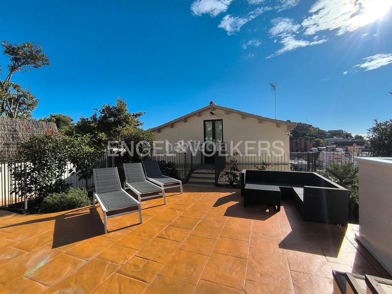 Foto 322039b6-2717-4966-815a-3ba80f0bb9b6. Lloguer casa amb calefacció aparcament piscina a Barcelona