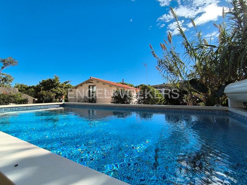 Foto d23b1421-16e4-4708-b0eb-2685cfa66f92. Miete haus mit heizung parking pool in El Coll Barcelona