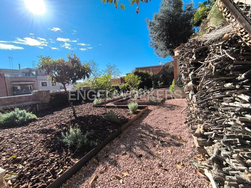 Foto 963646b4-f0b3-447d-a88b-379b1e30dfc1. Rent house with heating parking pool in El Coll Barcelona