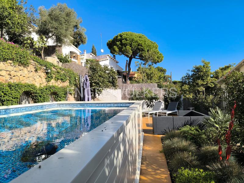 Foto 99b548ec-49ac-403f-876a-a61321676eb0. Rent house with heating parking pool in El Coll Barcelona