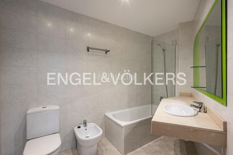 Foto 879dfa2e-cbc9-4168-a33f-bc78085e1d32. Apartament amb calefacció aparcament a Papiol (El)