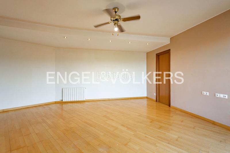 Foto 95d419b7-4832-4b98-943b-57552b037e49. Apartament amb calefacció aparcament a Papiol (El)