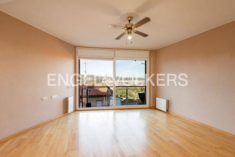 Foto b09ad904-694d-495e-96e9-ac6e617edca4. Apartament amb calefacció aparcament a Papiol (El)