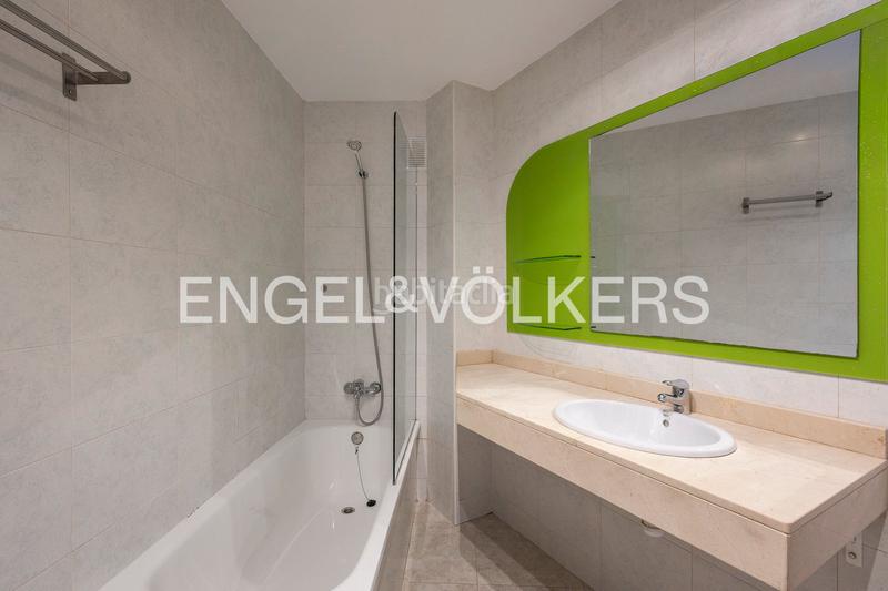 Foto be0c662e-c6c3-4691-b722-24131b34c811. Apartament amb calefacció aparcament a Papiol (El)