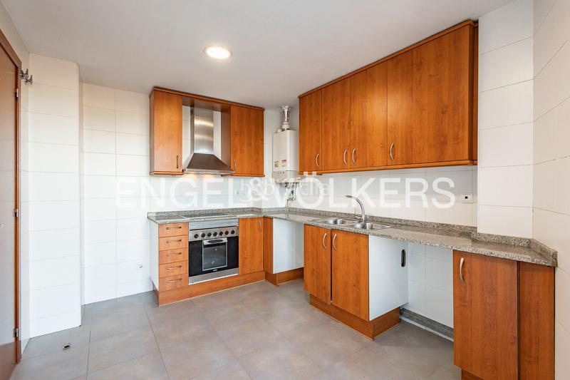 Foto c358f76f-2b73-4b95-9e04-3746e88ebc48. Apartament amb calefacció aparcament a Papiol (El)