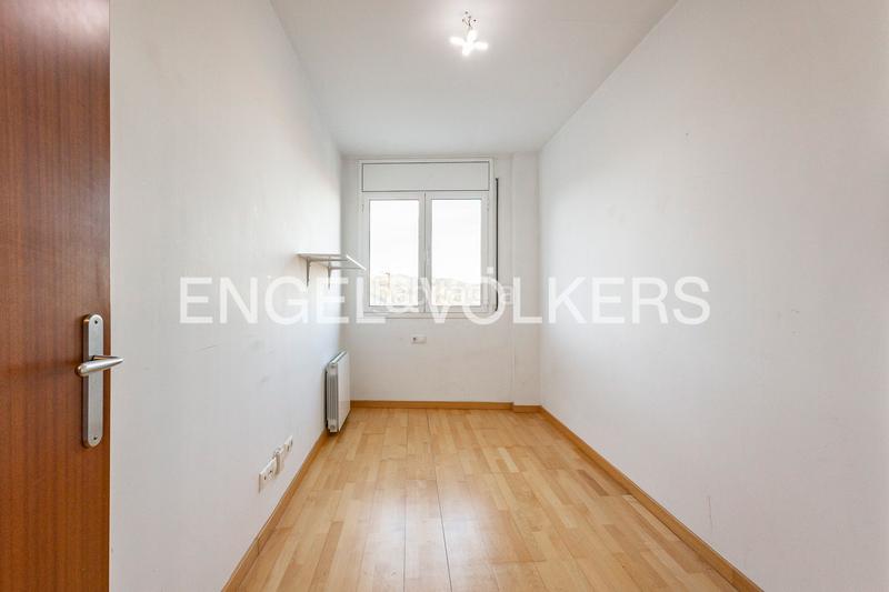 Foto f6d89fa9-0b53-4c69-8c31-f06439809352. Apartament amb calefacció aparcament a Papiol (El)