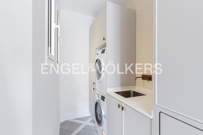 Foto 5645d122-33b3-400c-bfb0-1726b911be3e. Lloguer apartament amb calefacció a Dreta de l´Eixample Barcelona