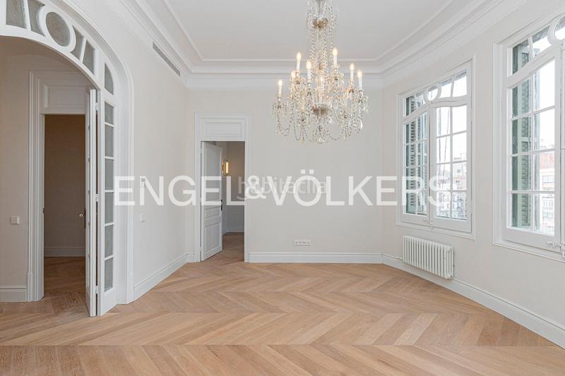 Foto 2f4ac704-bb12-43ac-8ccd-68201762908d. Rent apartment with heating in Dreta de l´Eixample Barcelona