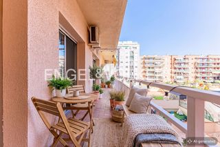 Piso en La Vila Olímpica del Poblenou. Excelente piso al lado del parque