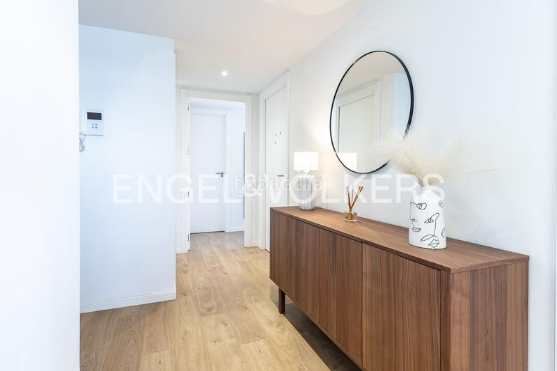 Foto 0b91dc5c-7552-48a8-911f-bf795c804027. Appartement mit heizung parking pool in El Rengle Mataró