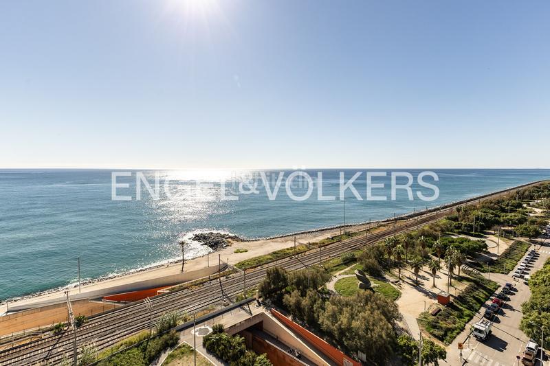 Foto 22b97527-143c-4154-ae23-60def30ddd2e. Appartement mit heizung parking pool in El Rengle Mataró