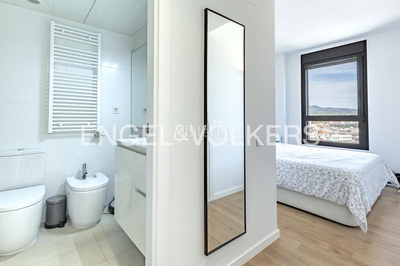 Foto 25463f7a-9ceb-4eda-b39b-78c5d965b9a2. Appartement mit heizung parking pool in El Rengle Mataró