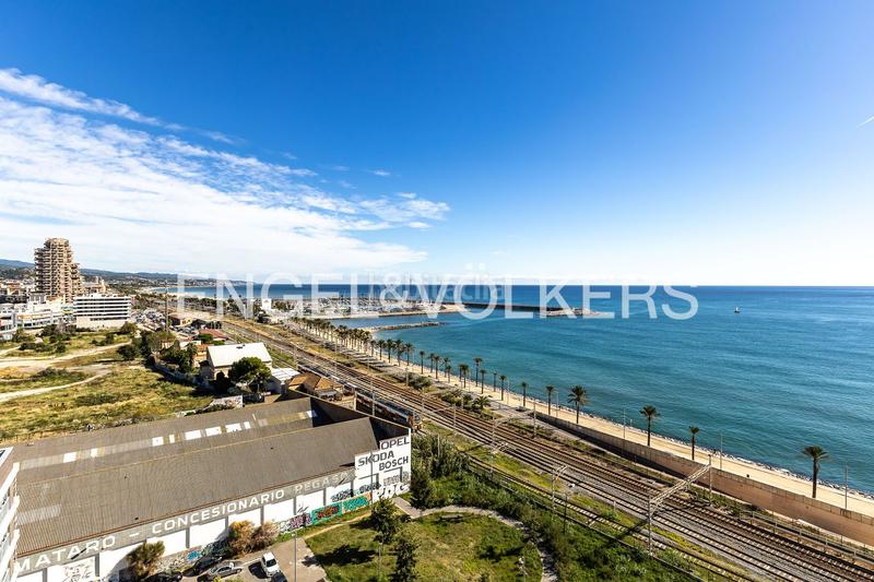 Foto 824857d3-33de-4d26-ba52-6c7031273ad7. Appartement mit heizung parking pool in El Rengle Mataró