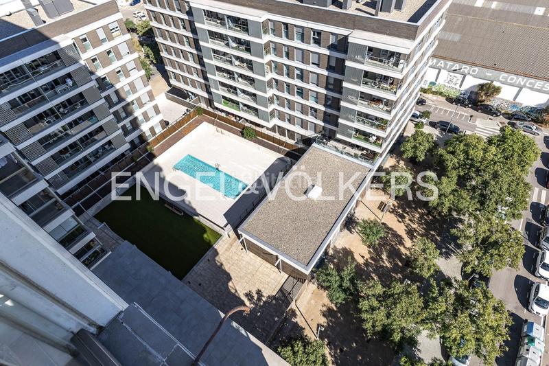 Foto 84d59e51-8f67-443e-bb56-b78ec78b8874. Appartement mit heizung parking pool in El Rengle Mataró