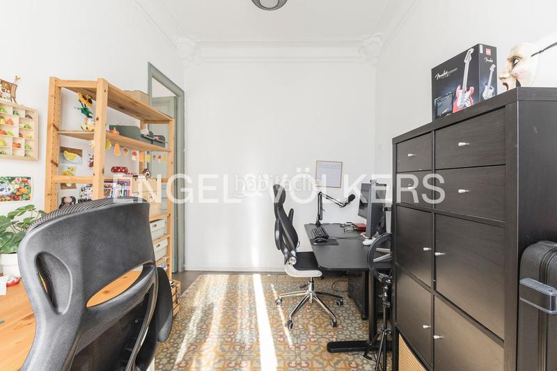 Foto 32b2efc2-9964-4213-9423-b80400e21da6. Apartament amb calefacció a Hostafrancs Barcelona