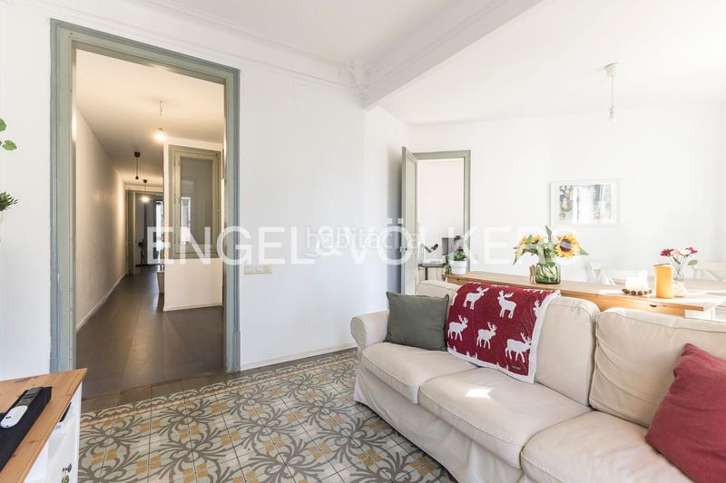 Foto 498b93bd-bd07-4002-a1ca-927df789a123. Apartament amb calefacció a Hostafrancs Barcelona