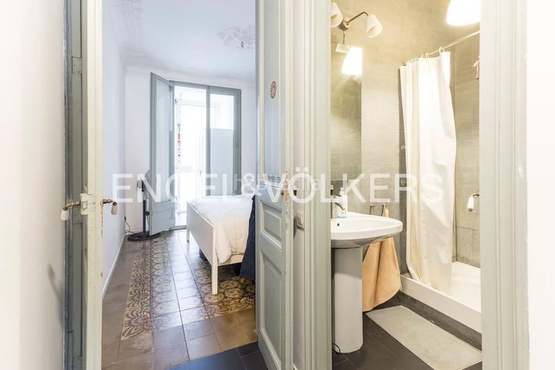 Foto 5740e33e-f0db-46e2-835f-2be3e82e1509. Apartament amb calefacció a Hostafrancs Barcelona